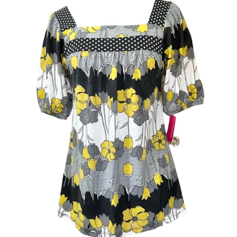 Xhilaration, Size Medium Floral Women’s Blouse